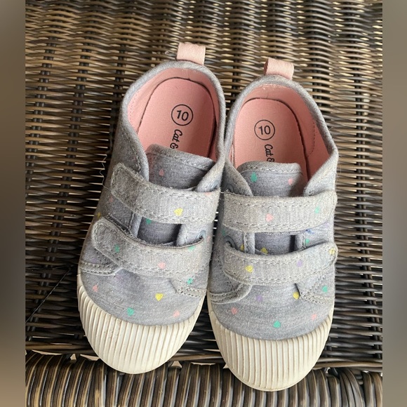 Cat & Jack Girls Size 10C Gray Shoes With Hearts - Picture 1 of 4